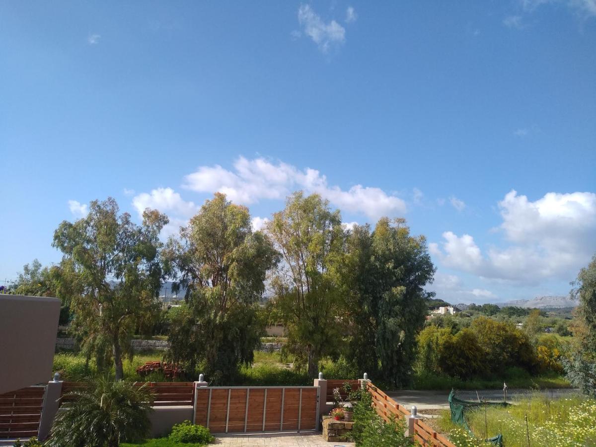 Maia Luxury Pool Villa Afantou Bagian luar foto