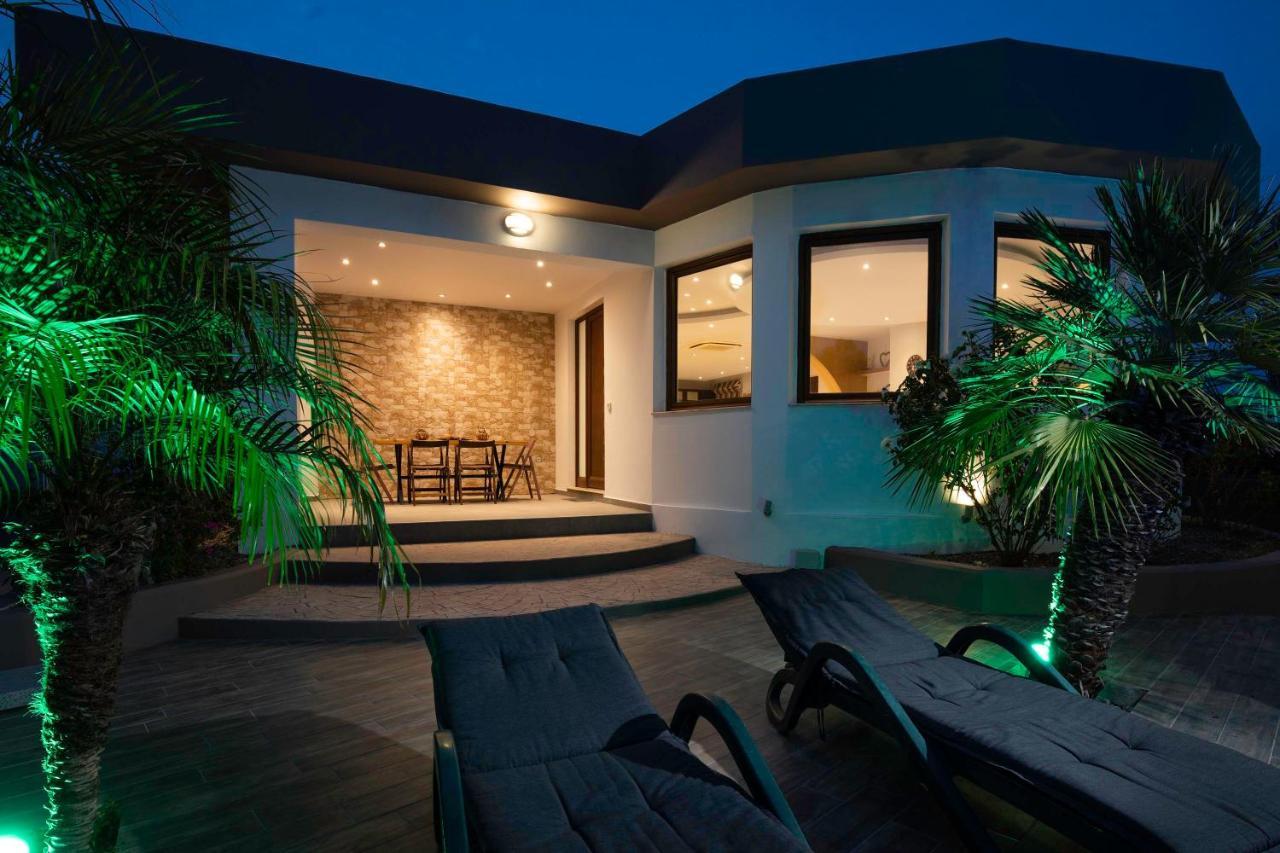 Maia Luxury Pool Villa Afantou Bagian luar foto