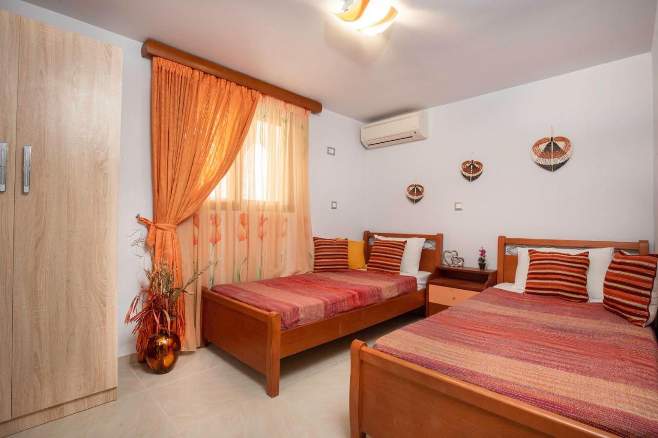 Maia Luxury Pool Villa Afantou Bagian luar foto